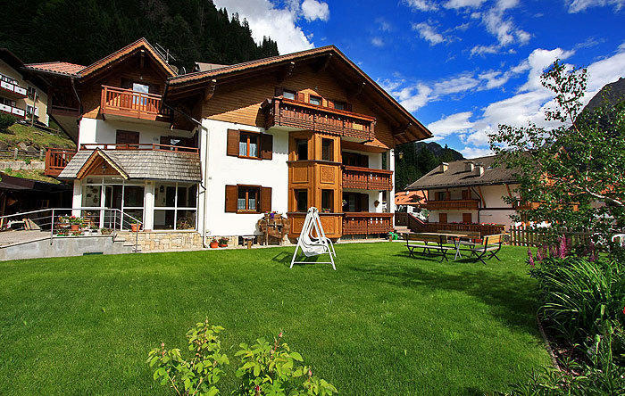 Apartmán Cesa Roseda Canazei Exteriér fotografie